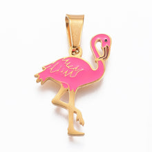 Cargar imagen en el visor de la galería, Dije de Flamenco en Acero Inoxidable 304 con Esmalte – Dorado y Rosado