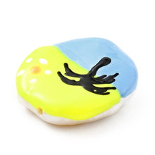 Cargar imagen en el visor de la galería, Perlas Naturales Pintadas a Mano – Diseño Palma & Playa, Azul Cielo