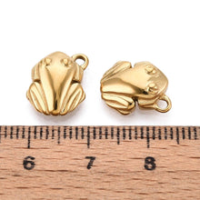 Cargar imagen en el visor de la galería, Charm Rana Dorada (Acero Inoxidable)
